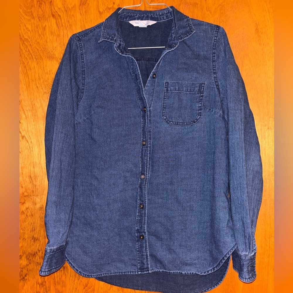 Women’s Old Navy Classic Blue Denim Shirt